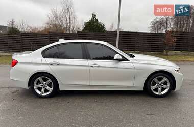 Седан BMW 3 Series 2014 в Києві