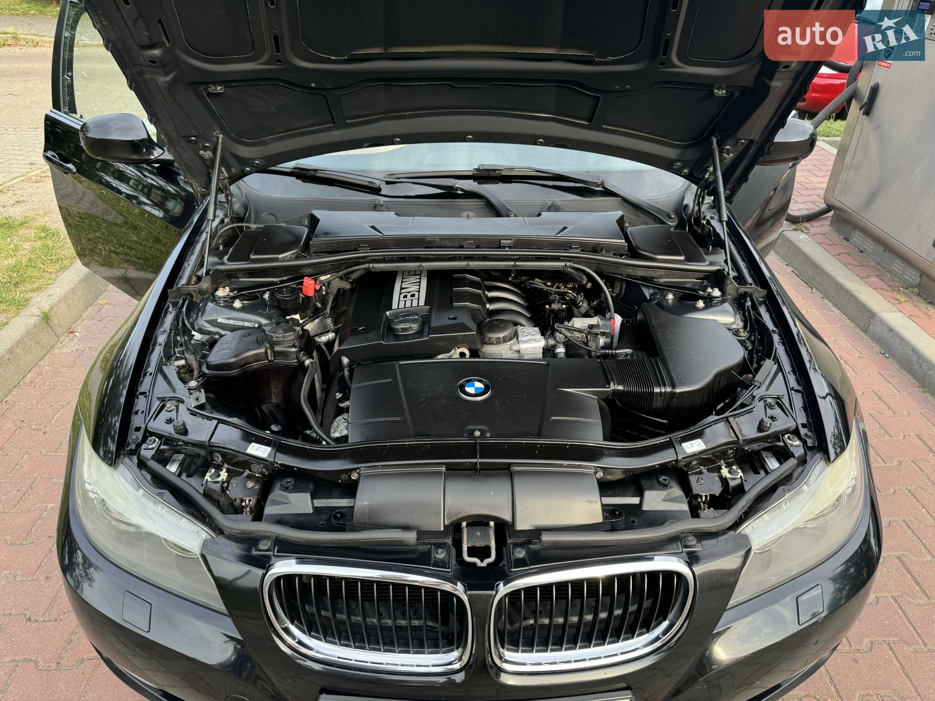 2010 BMW 3er - мініатюра 10