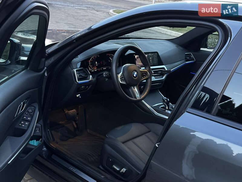 Седан BMW 3 Series 2021 в Львові