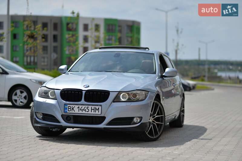 Универсал BMW 3 Series 2009 в Ровно