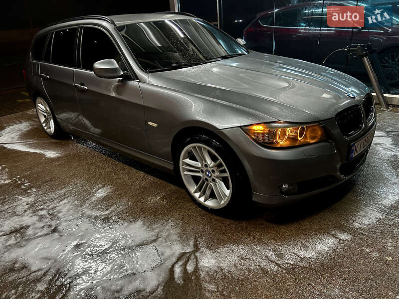 Універсал BMW 3 Series 2010 в Софіївській Борщагівці