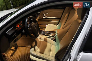 Седан BMW 3 Series 2011 в 