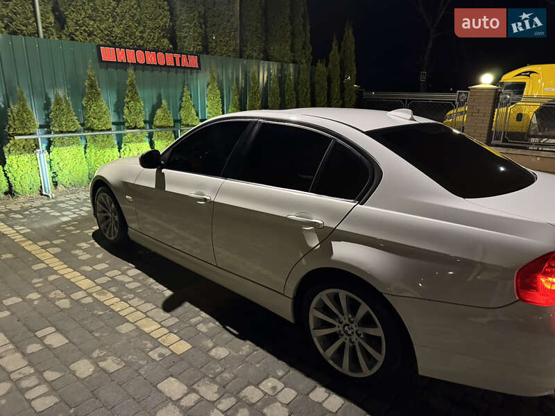Седан BMW 3 Series 2011 в Самборе фото 7 Седан BMW 3 Series 2011 в Самборе