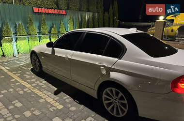 Седан BMW 3 Series 2011 в 