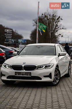 Седан BMW 3 Series 2020 в Львові