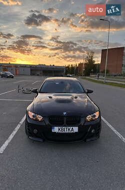 Купе BMW 3 Series 2009 в Києві