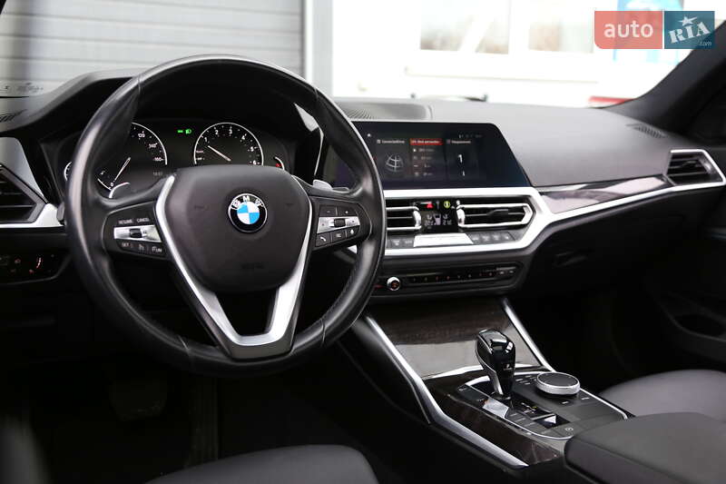 Седан BMW 3 Series 2019 в Києві