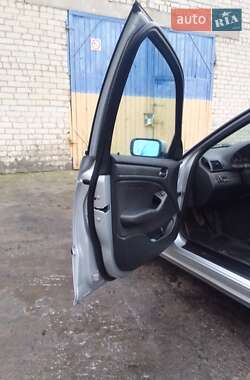Седан BMW 3 Series 2002 в 