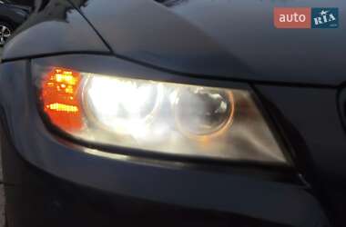 Седан BMW 3 Series 2010 в Харькове