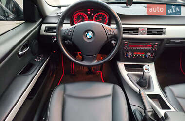 Седан BMW 3 Series 2010 в Харькове