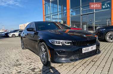 Седан BMW 3 Series 2019 в Львові