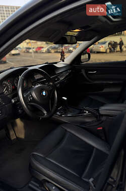 Седан BMW 3 Series 2009 в Луцке