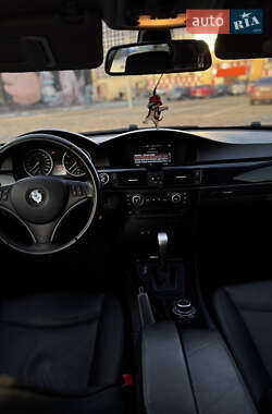 Седан BMW 3 Series 2009 в Луцке