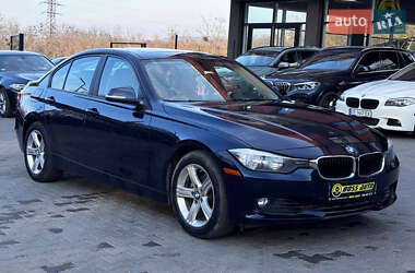 Седан BMW 3 Series 2014 в Чернівцях