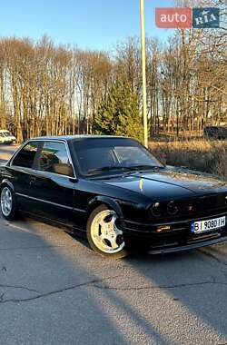 Купе BMW 3 Series 1987 в Зенькове