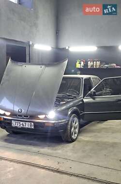 Седан BMW 3 Series 1987 в Львові