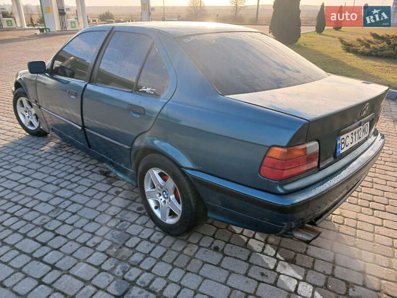 Седан BMW 3 Series 1995 в Яворове