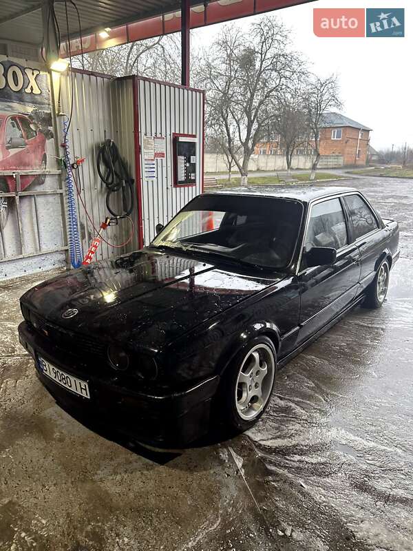 Купе BMW 3 Series 1987 в Зенькове