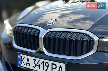 Седан BMW 3 Series 2022 в Киеве