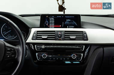 Седан BMW 3 Series 2016 в 
