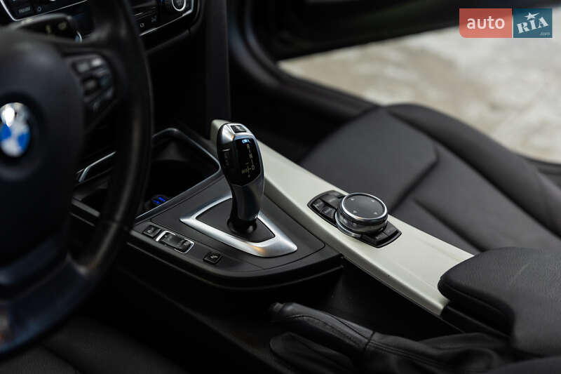Седан BMW 3 Series 2016 в Ивано-Франковске