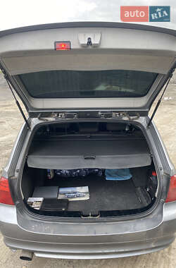 Универсал BMW 3 Series 2009 в 
