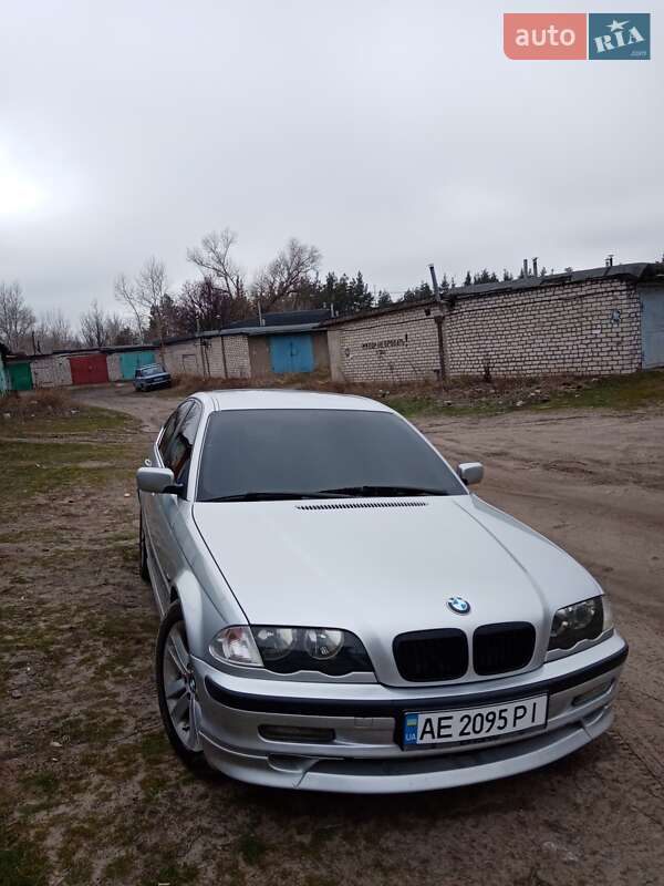 Седан BMW 3 Series 2001 в Павлограді