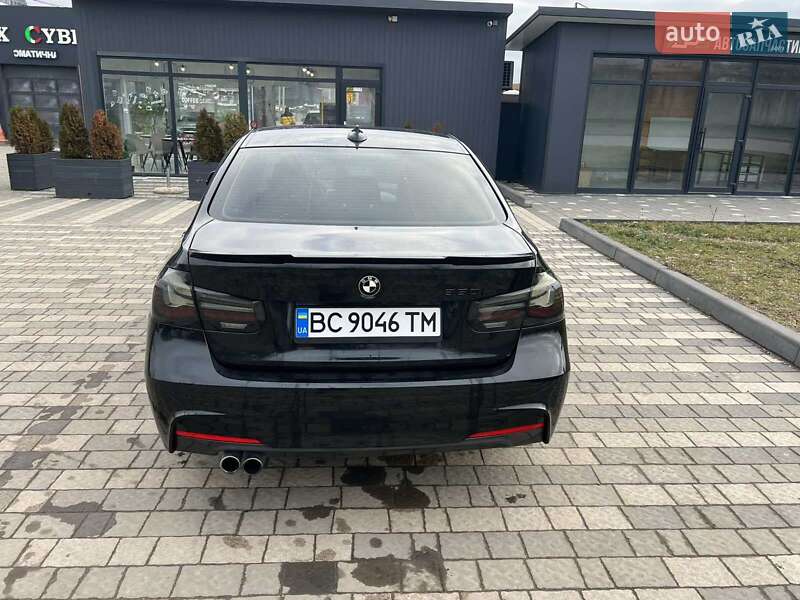 Седан BMW 3 Series 2016 в Львові