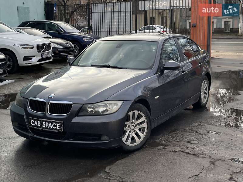 Седан BMW 3 Series 2005 в Одессе