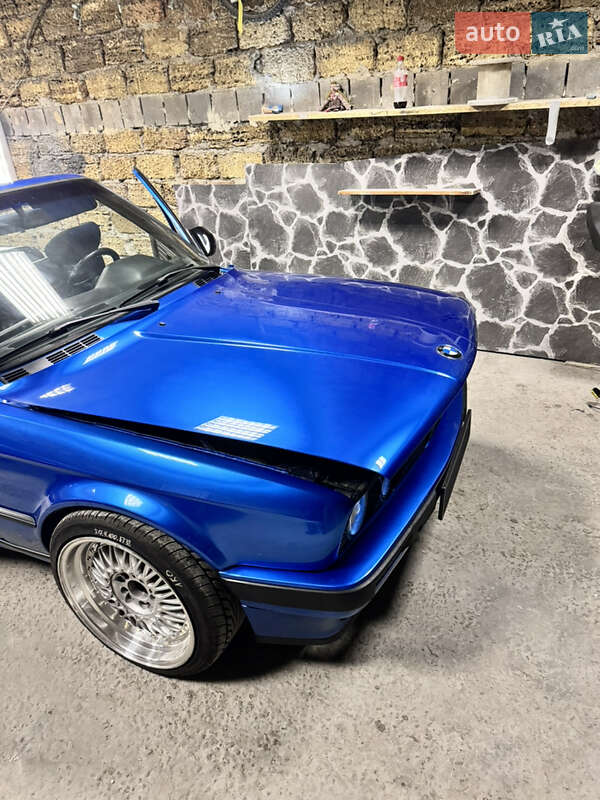 Кабриолет BMW 3 Series 1991 в Киеве