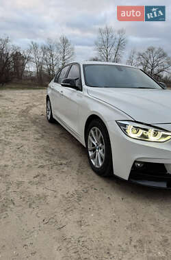 Седан BMW 3 Series 2016 в 