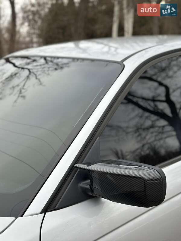 Седан BMW 3 Series 1999 в Кривому Розі