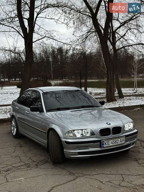 Седан BMW 3 Series 1999 в Кривому Розі