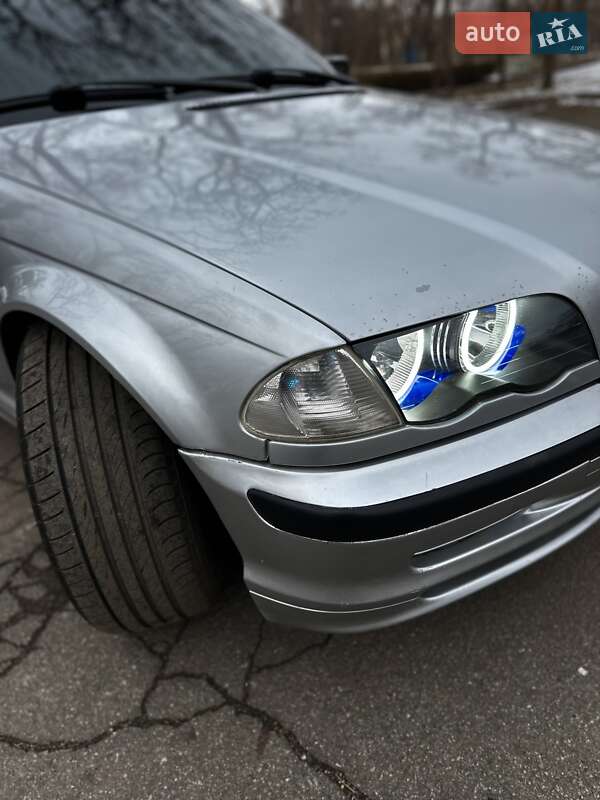 Седан BMW 3 Series 1999 в Кривому Розі