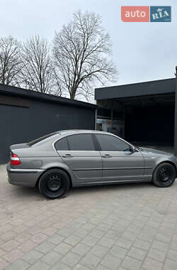 Седан BMW 3 Series 2004 в Бучаче