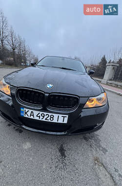 Седан BMW 3 Series 2010 в Умані