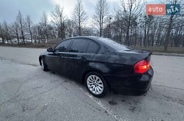 Седан BMW 3 Series 2010 в Умані