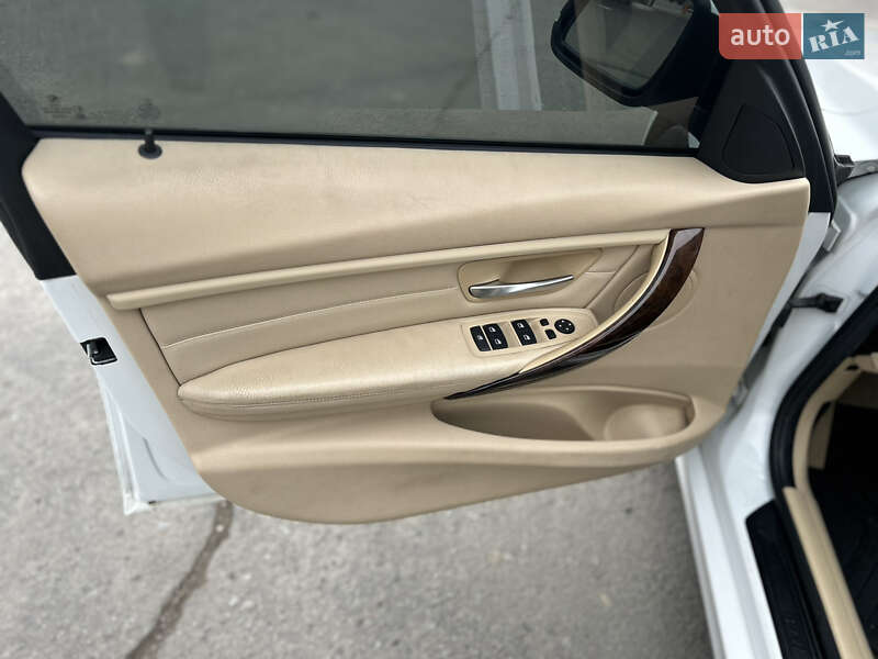 Седан BMW 3 Series 2013 в Івано-Франківську