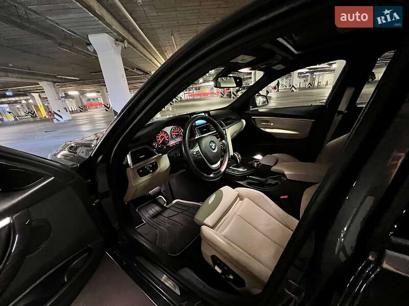 Седан BMW 3 Series 2016 в Киеве