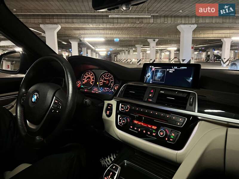 Седан BMW 3 Series 2016 в Киеве