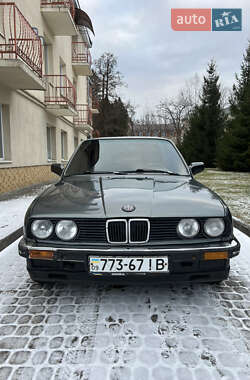 Седан BMW 3 Series 1985 в Моршине