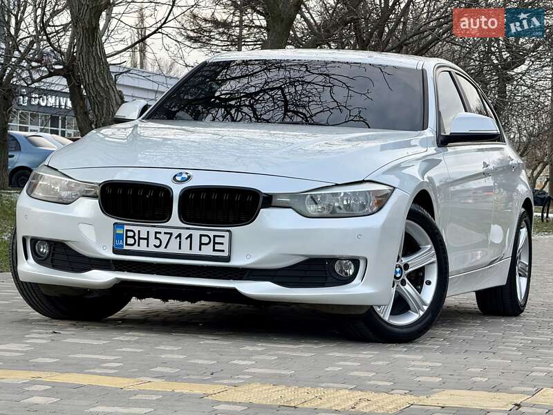 Седан BMW 3 Series 2015 в 