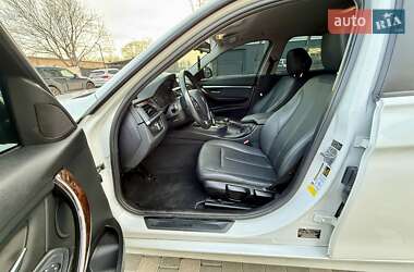 Седан BMW 3 Series 2015 в 