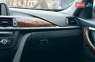 Седан BMW 3 Series 2015 в 