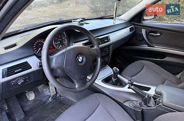 Универсал BMW 3 Series 2005 в Мостиске