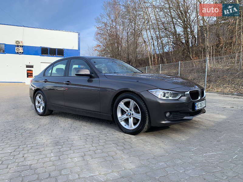 Седан BMW 3 Series 2014 в Львове