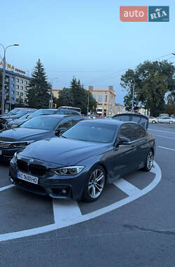 Седан BMW 3 Series 2016 в Луцке