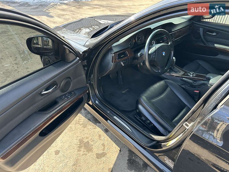 Седан BMW 3 Series 2011 в Запоріжжі