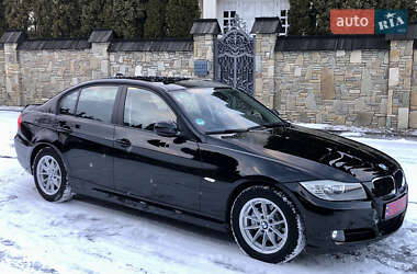 Седан BMW 3 Series 2010 в Надвірній