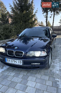 Седан BMW 3 Series 2000 в Староконстантинове